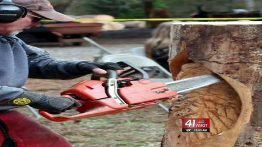 Nelson family preps for annual Chainsaw Carving Bash